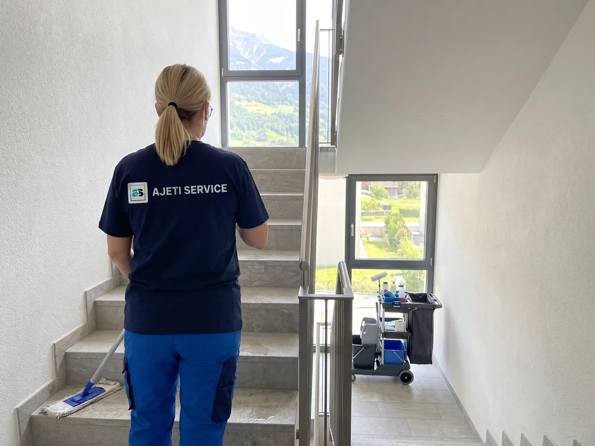 Reinigungsfirma Landquart: Treppenhausreinigung in einem Mehrfamilienhaus